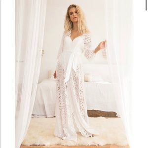 White lace robe